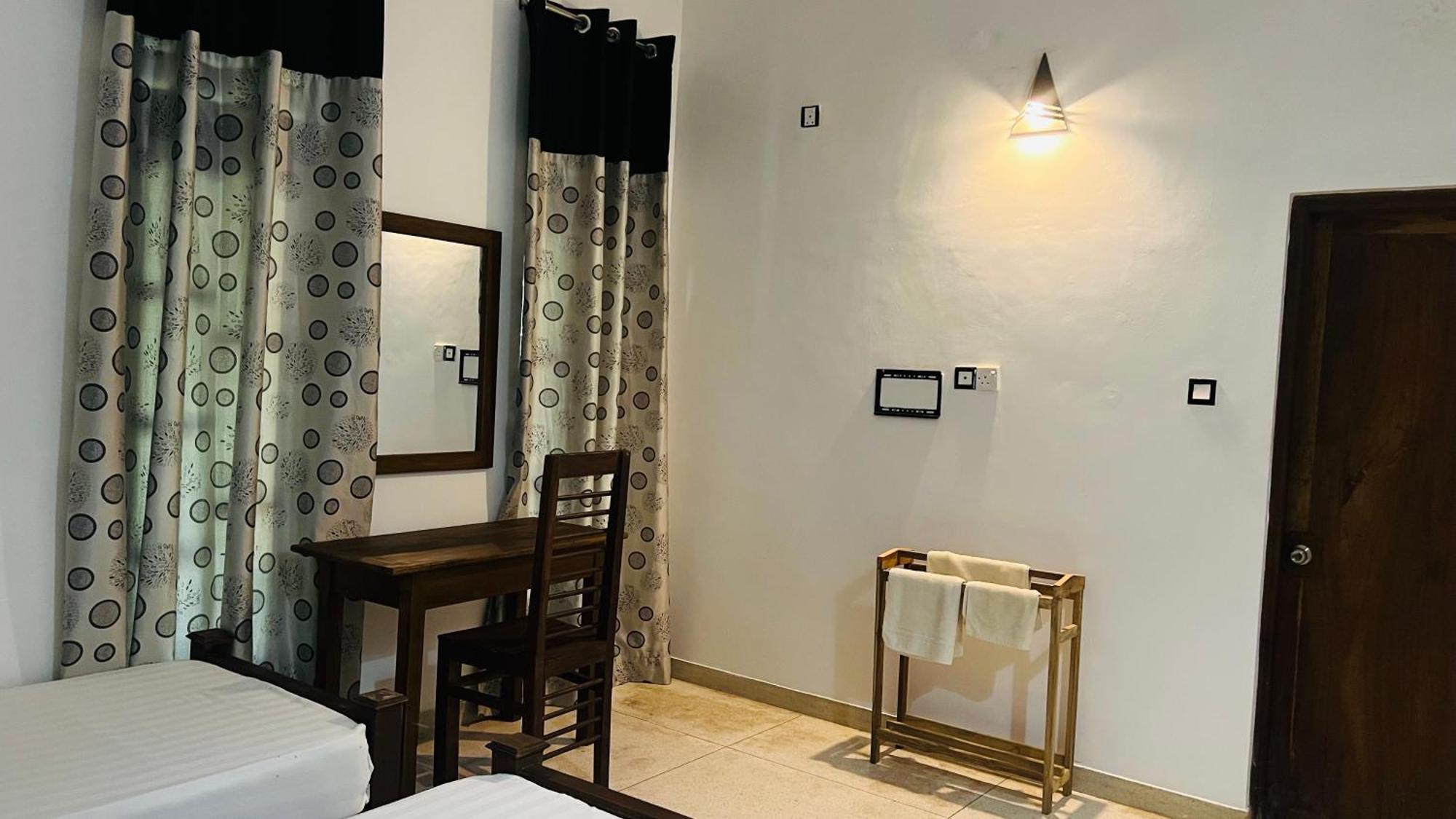 Kingfisher Resort & Retreat Sigiriya Buitenkant foto