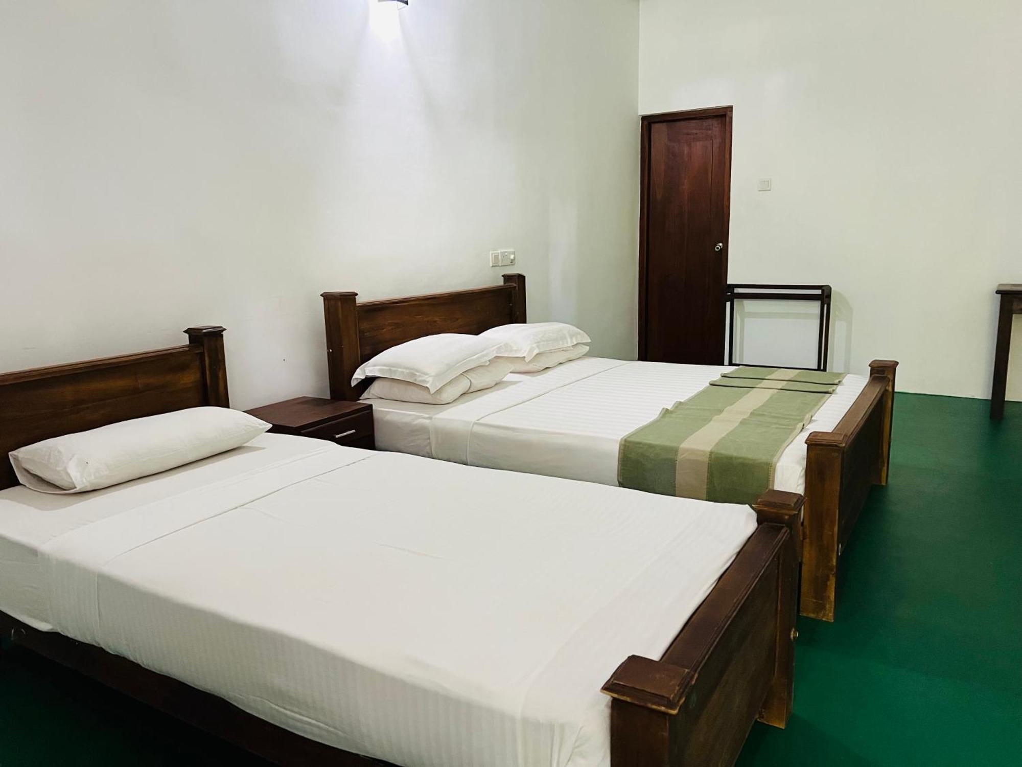 Kingfisher Resort & Retreat Sigiriya Buitenkant foto